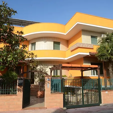 Alojamento de Acomodação e Pequeno-almoço Caravaggio 3*